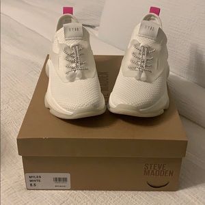Steve Madden Myles White